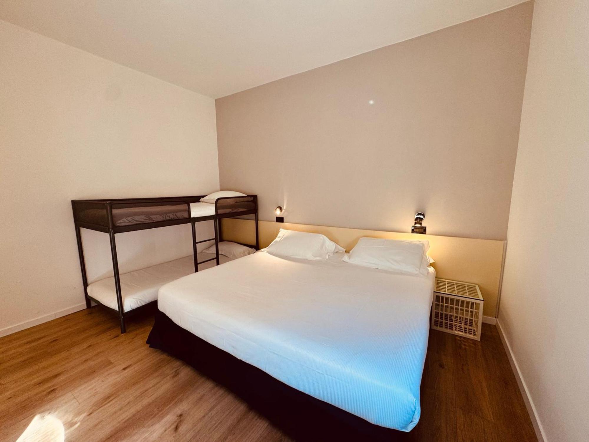 Hotel Pex มานโตวา ภายนอก รูปภาพ